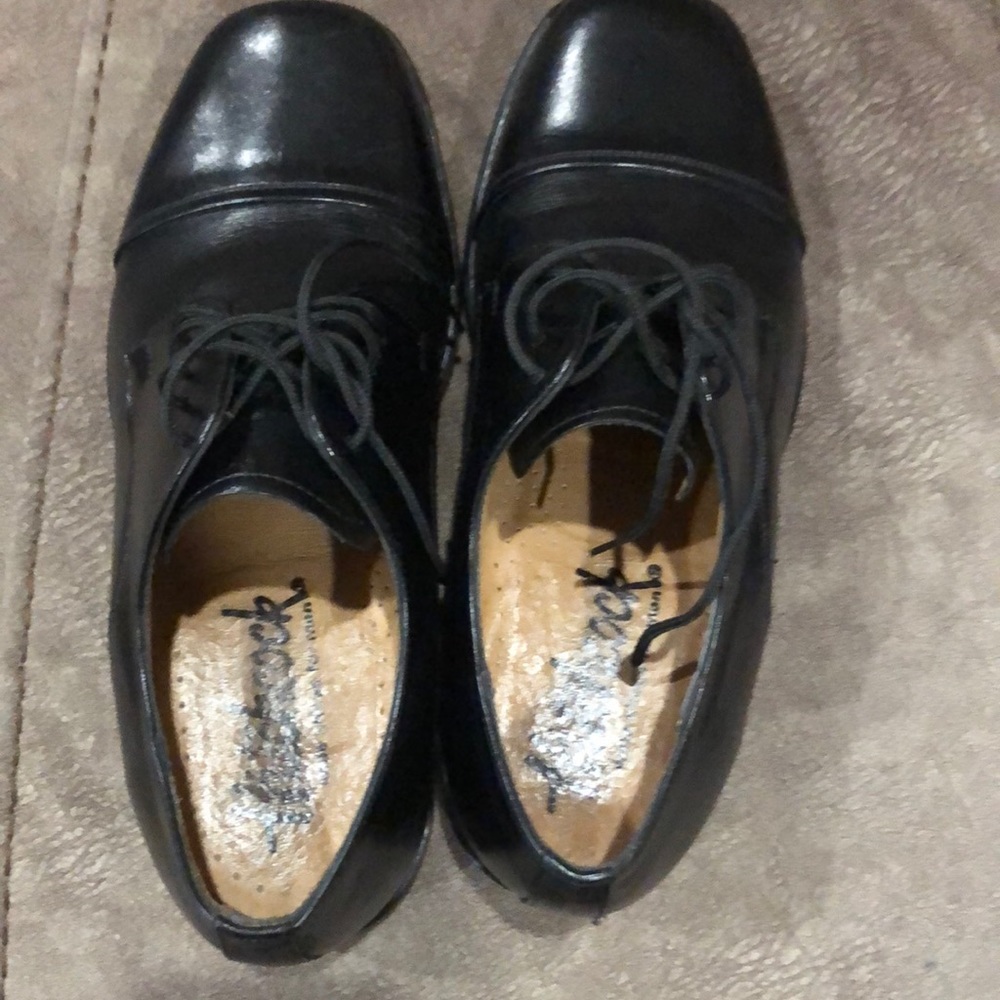 Hitchcock for men shoes size 6